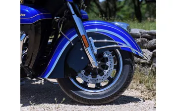 Мотоцикл Indian Roadmaster Elite Cobalt Candy over Black Crystal w/23k Gold ( )
