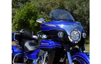Мотоцикл Indian Roadmaster Elite Cobalt Candy over Black Crystal w/23k Gold ( )