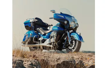 Мотоцикл Indian Roadmaster Elite Cobalt Candy over Black Crystal w/23k Gold ( )