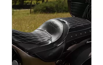 Мотоцикл Indian Roadmaster Thunder Black ( )