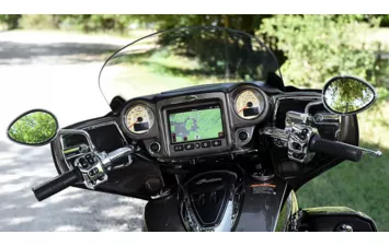 Мотоцикл Indian Roadmaster Thunder Black ( )