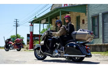 Мотоцикл Indian Roadmaster Thunder Black ( )
