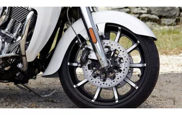 Мотоцикл Indian Roadmaster Thunder Black ( )