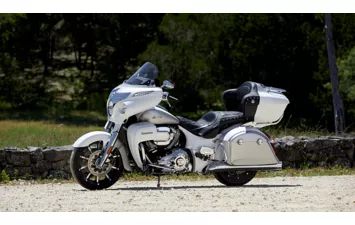 Мотоцикл Indian Roadmaster Thunder Black ( )