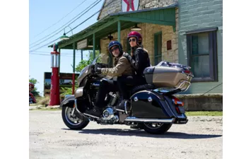 Мотоцикл Indian Roadmaster Thunder Black ( )