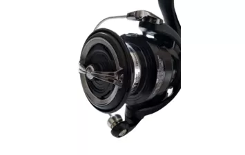 Катушка безынерционная Daiwa 19 Black Widow BR  LT 4000-C