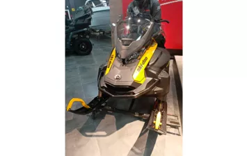 Снегоход Ski-Doo SKANDIC Sport 600 EFI  2026