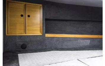 Лодка VOYAGER 960 Cabin