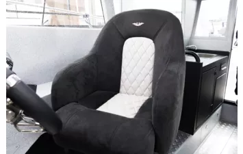 Лодка VOYAGER 960 Cabin